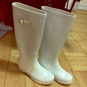 Like-new white Rain boots