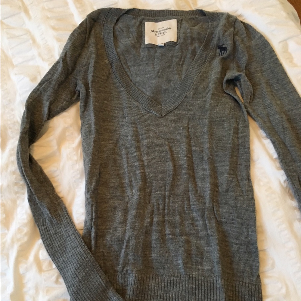 V-neck Abercrombie & Fitch Sweater