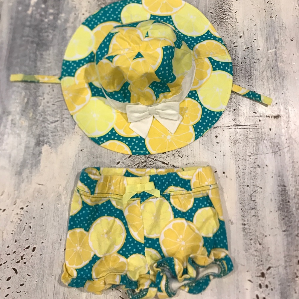 Hat + shorts spring set