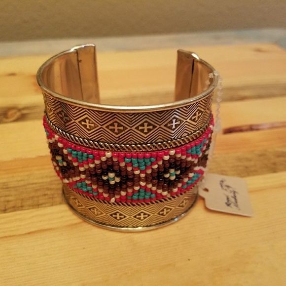 Santa Fe Beaded Cuff - Picture 3 of 3