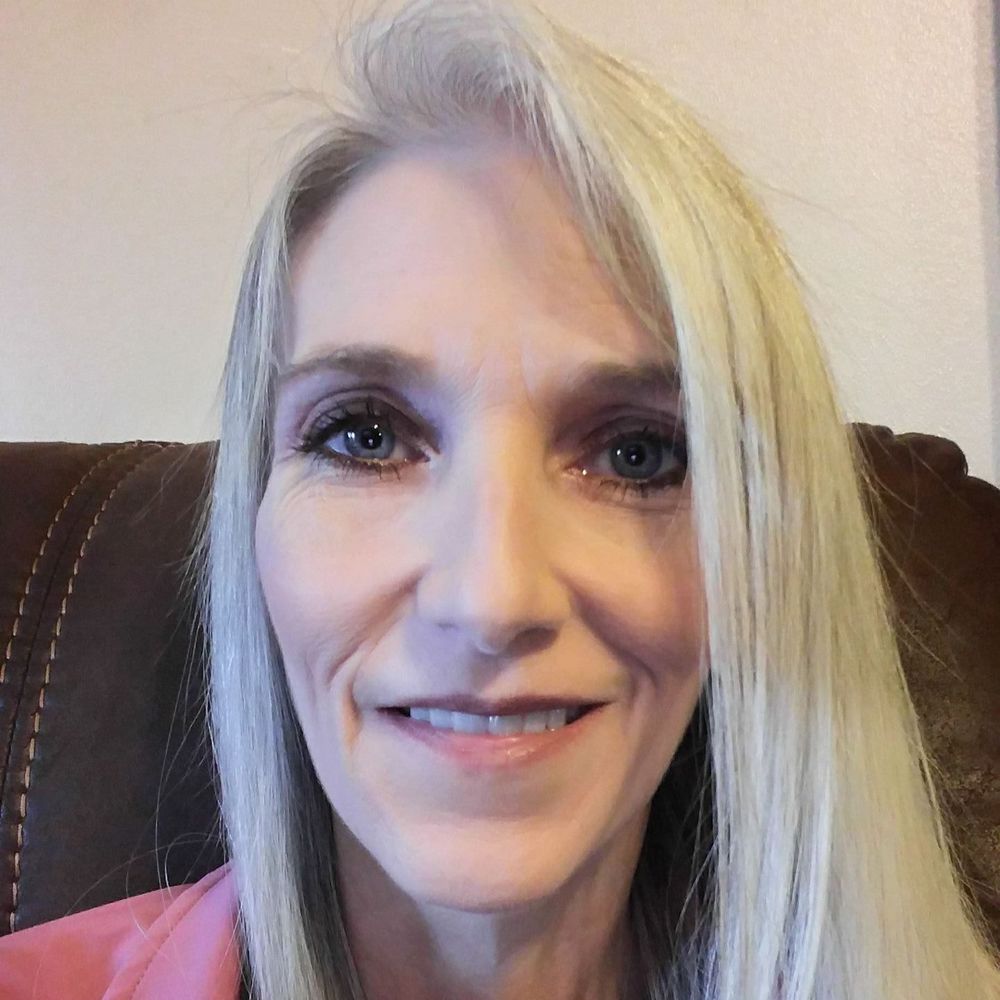 Meet your Posher, Claudine