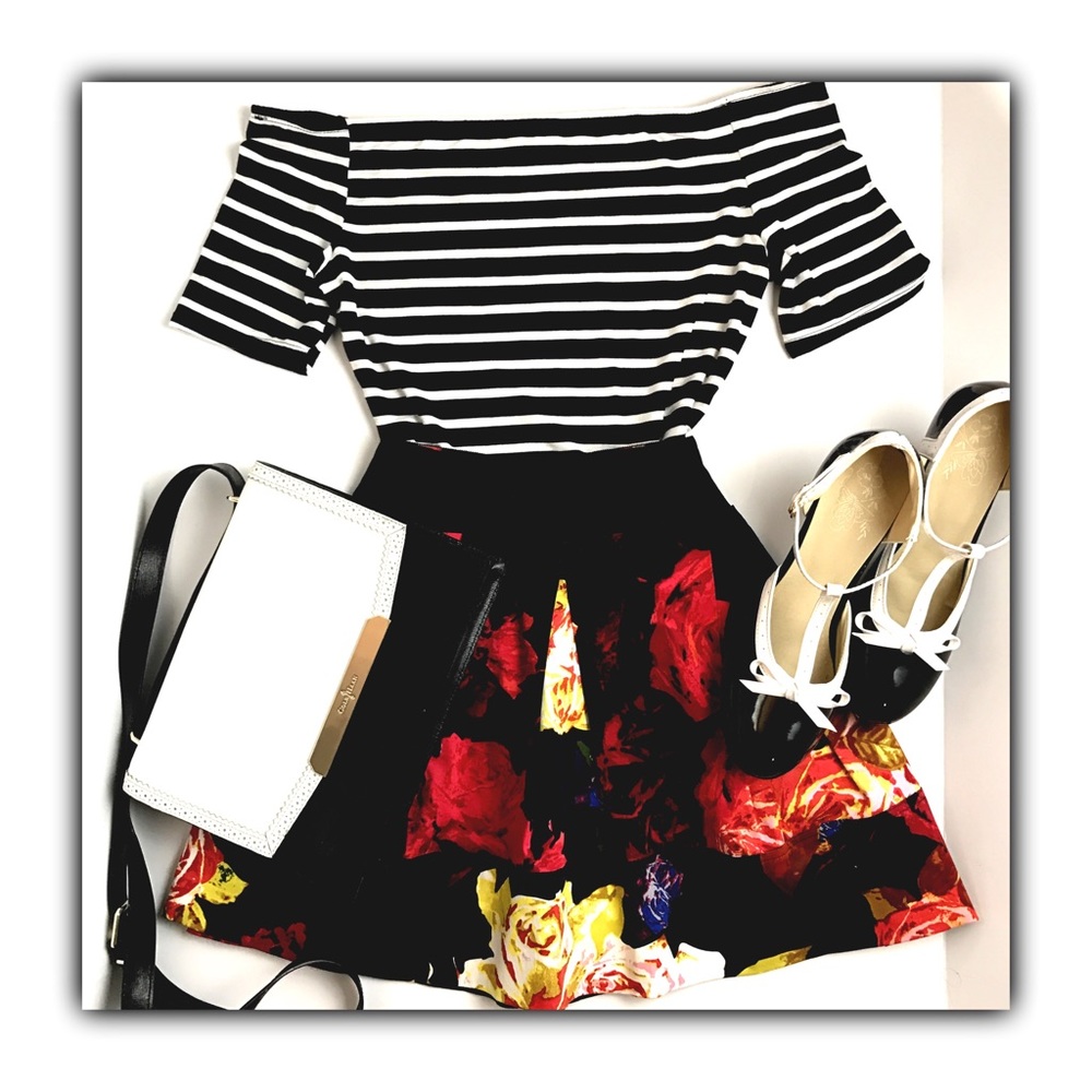 ⚡️HP!⚡️  💥Striped Off-the-shoulder Top💥  ⚡️HP!⚡️