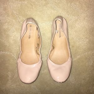 Nude Flats