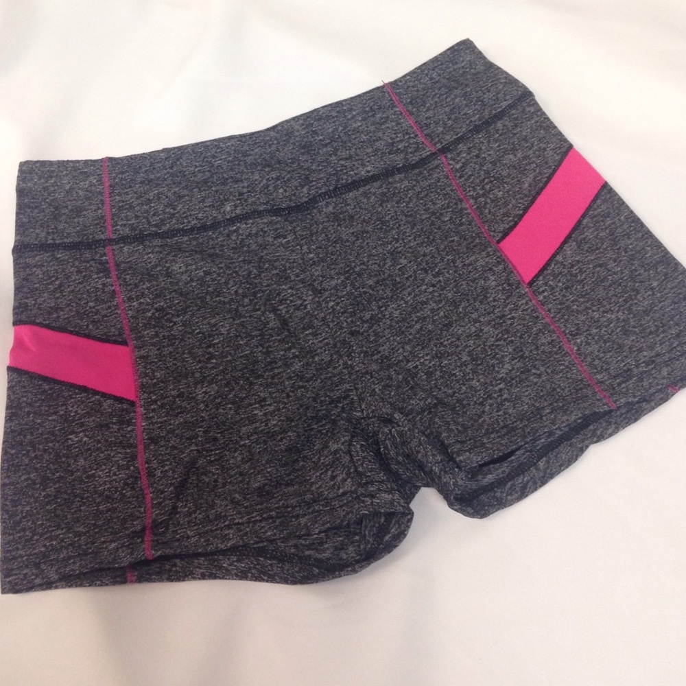 LAST 1❗️NWT Yoga Running Workout Athletic Shorts - Picture 2 of 4