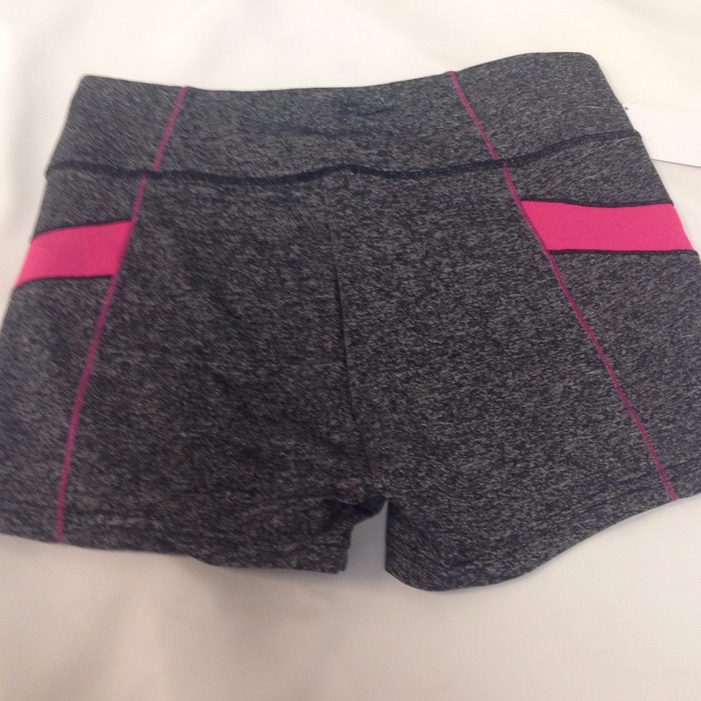 LAST 1❗️NWT Yoga Running Workout Athletic Shorts - Picture 3 of 4
