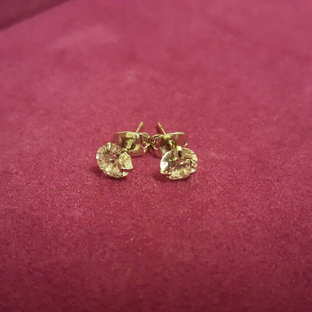 $19 earrings stud 18k Gold Plated Cubic Zirconia