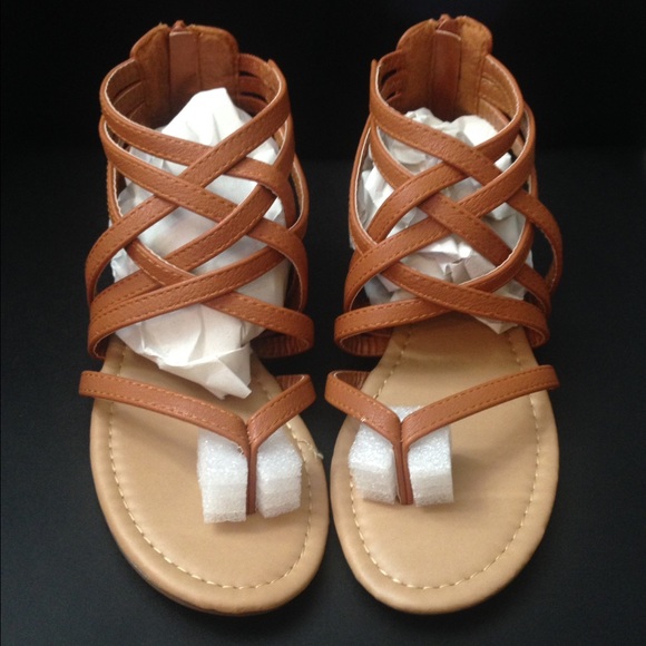 NWT Tan Strappy Zip Back Flat Sandals - Picture 2 of 5