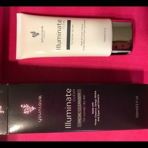 Younique illuminate clean facial cleanser
