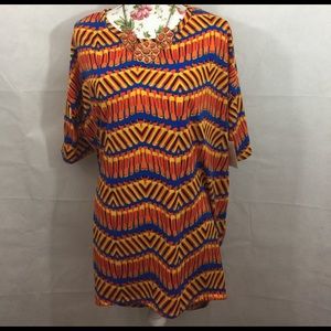 Lularoe Small Irma Tunic short sleeve shirt