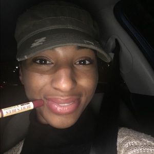 Meet your Posher, Taahira