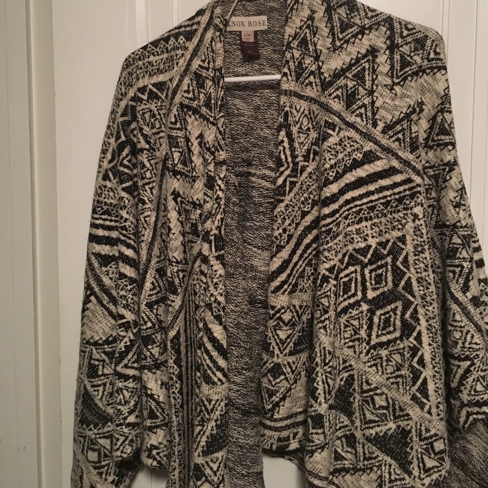 🦄 Knox Rose Blanket Shawl/Poncho - Picture 4 of 4