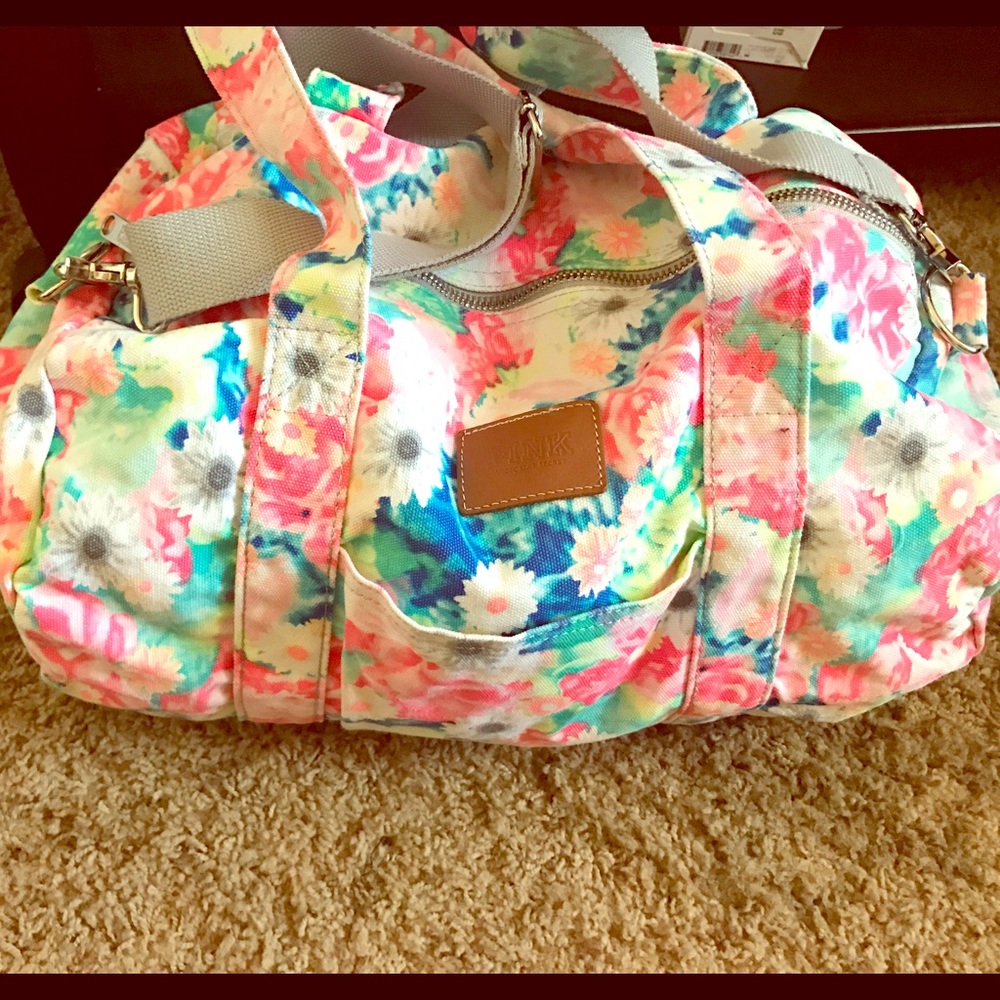 VS pink duffle