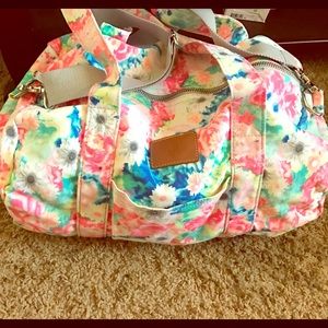 VS pink duffle