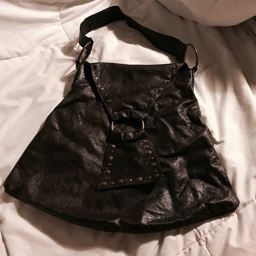 BROWN TOTE BAG.