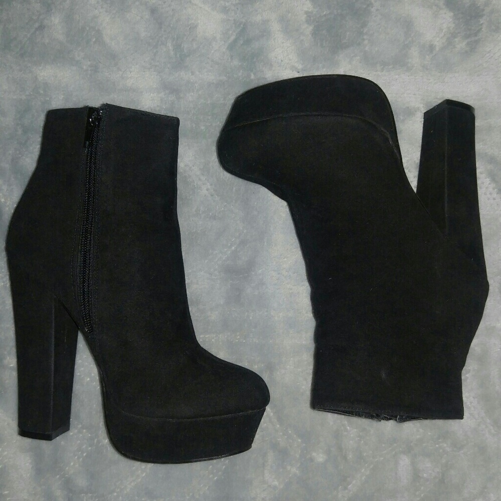 Suede platform boots