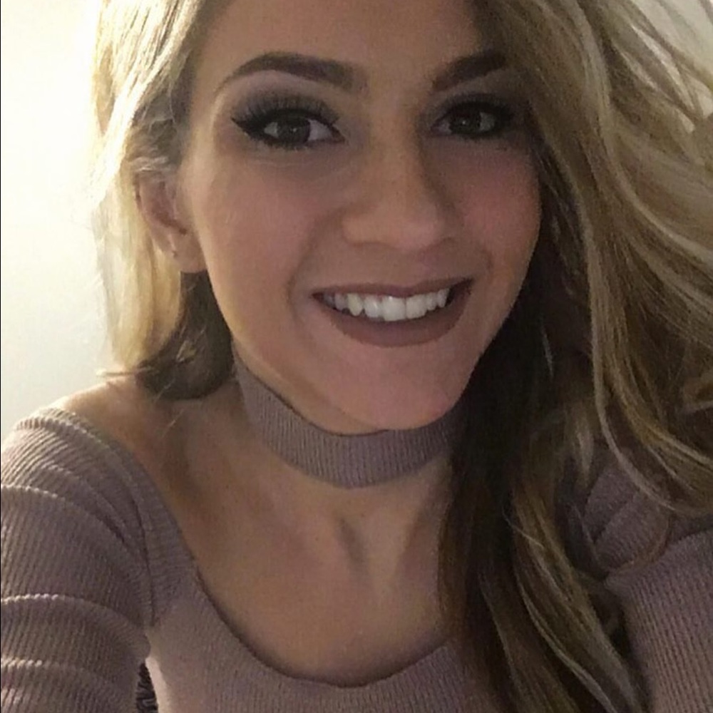 Meet your Posher, Melisa