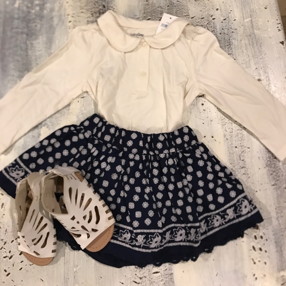 Mix&Match outfit. Will sell items individually.