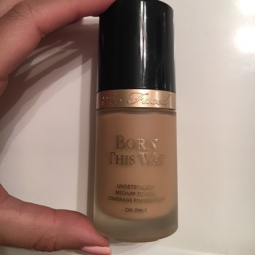 Too Faced Born This Way Foundation