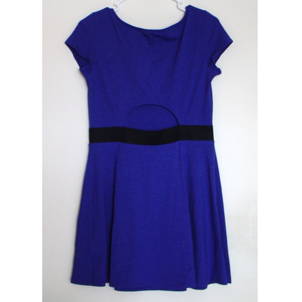 American Eagle Flirty Kate Dress w/Lowback Cutout - Picture 2 of 4