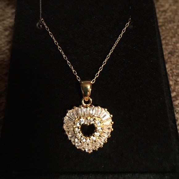 💎1 LEFT💎HEART SHAPE PENDANT AND CHAIN - Picture 3 of 6