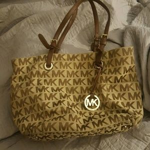 Final price! Michael Kors Large Logo Bag
