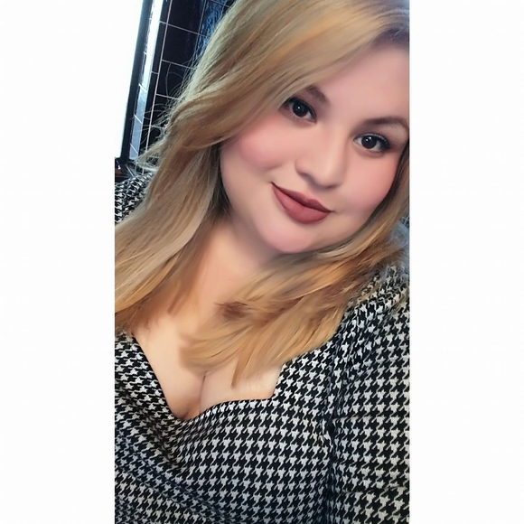 Meet your Posher, Rita - Picture 1 of 1