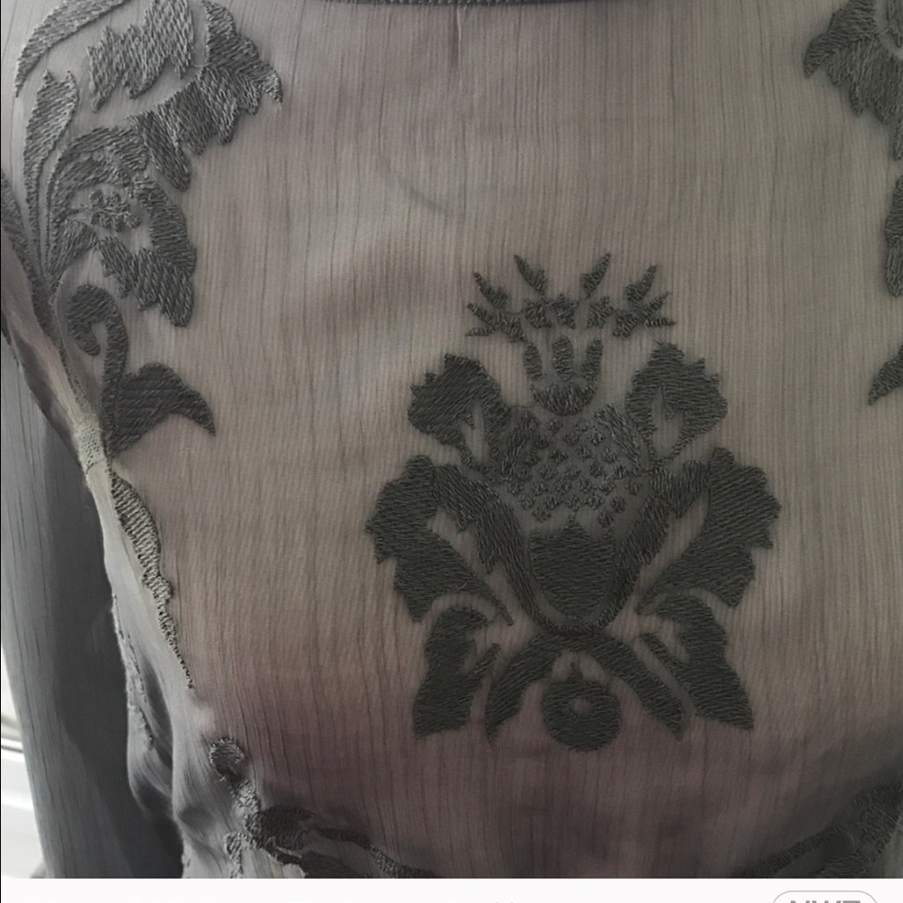 New Walter Baker Beth Top - Picture 4 of 5