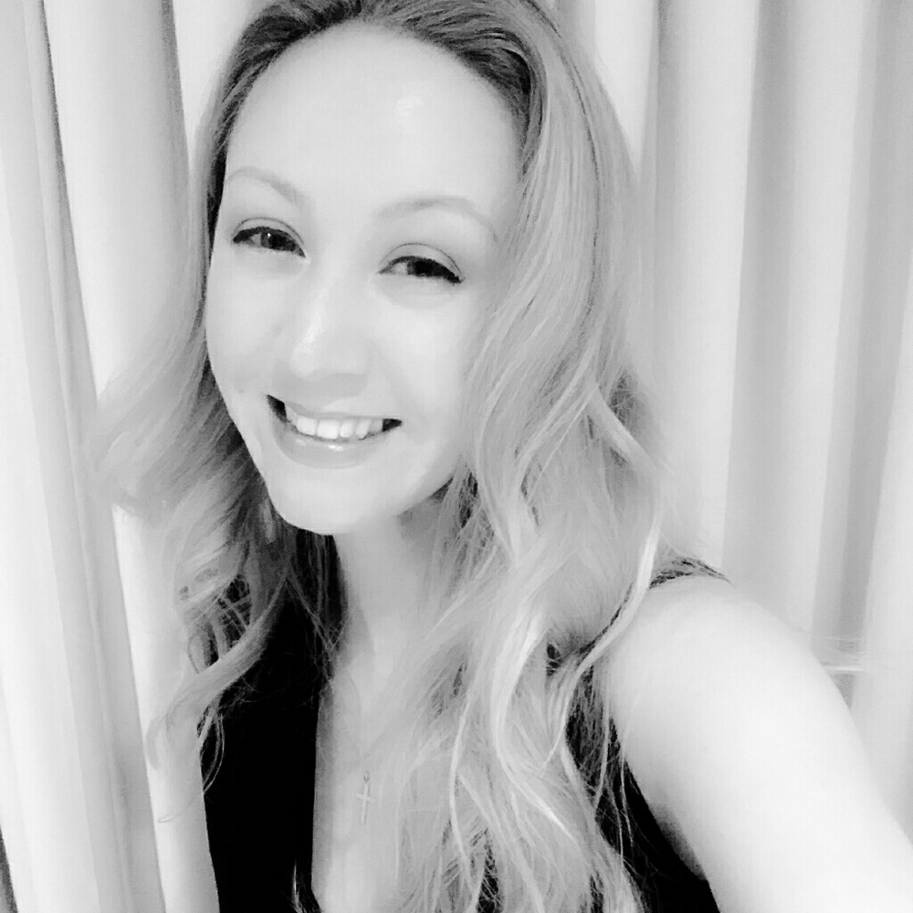 Meet your Posher, Claudia *Poshmark Ambassador*