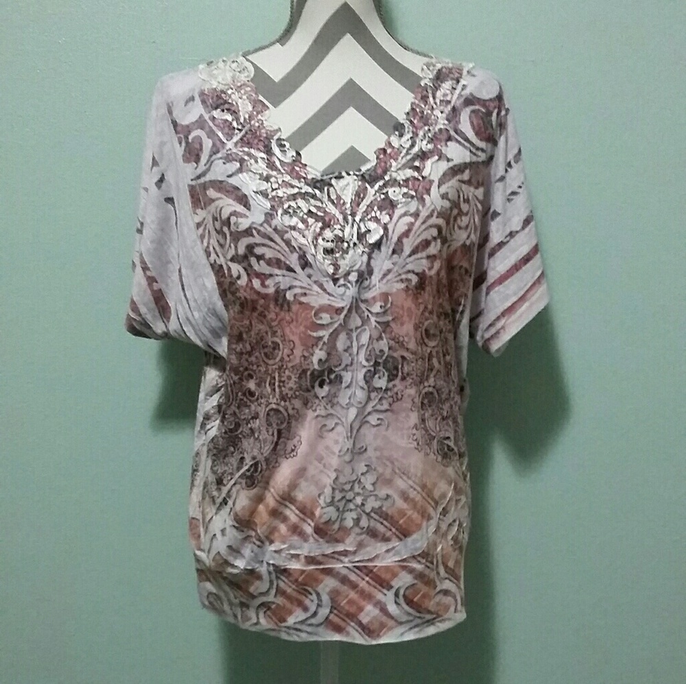 Vanity Top with Beautiful Wrap Around Lace Collar