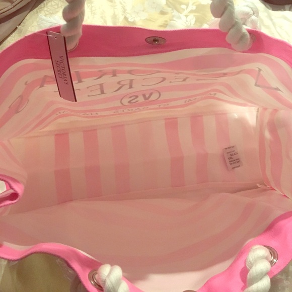 Victoria's Secret beach bag - Picture 3 of 4