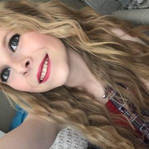 Meet your Posher, Caitlyn