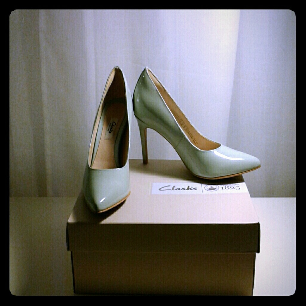 Clarks Dinah Keer Pumps in seafoam / mint