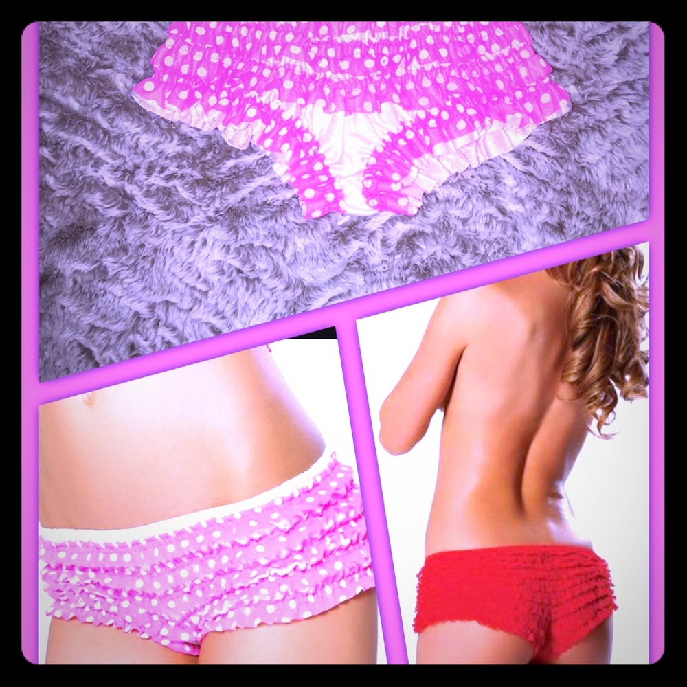 NWT Sexy ruffle shorts pink/white