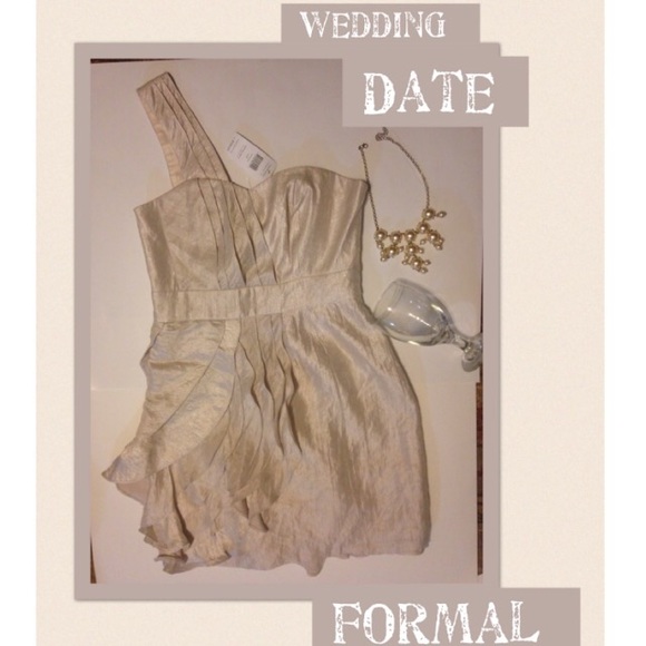 champagne ruffle dress One thick shoulder strap , one thin shoulder strap - Picture 7 of 11