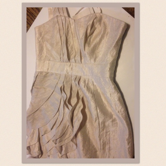 champagne ruffle dress One thick shoulder strap , one thin shoulder strap - Picture 10 of 11