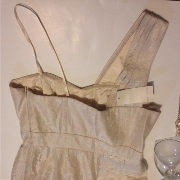 champagne ruffle dress One thick shoulder strap , one thin shoulder strap - Picture 11 of 11