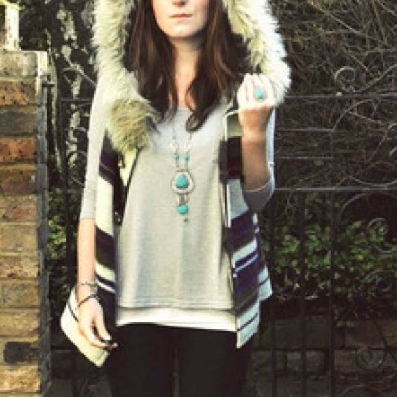 Zara Fur Hood Wool Vest - Picture 5 of 5