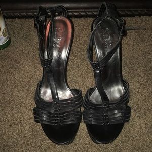 Guess heels