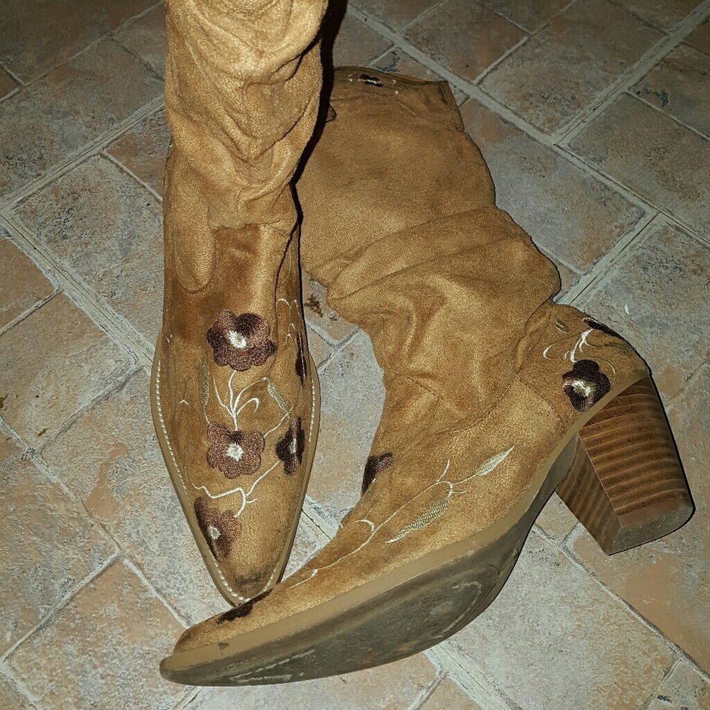 Embroidered Cowgirl Boots