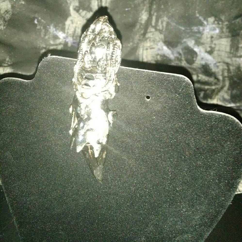 Authentic Hot Topic Men's Finger Armour Ring sz13