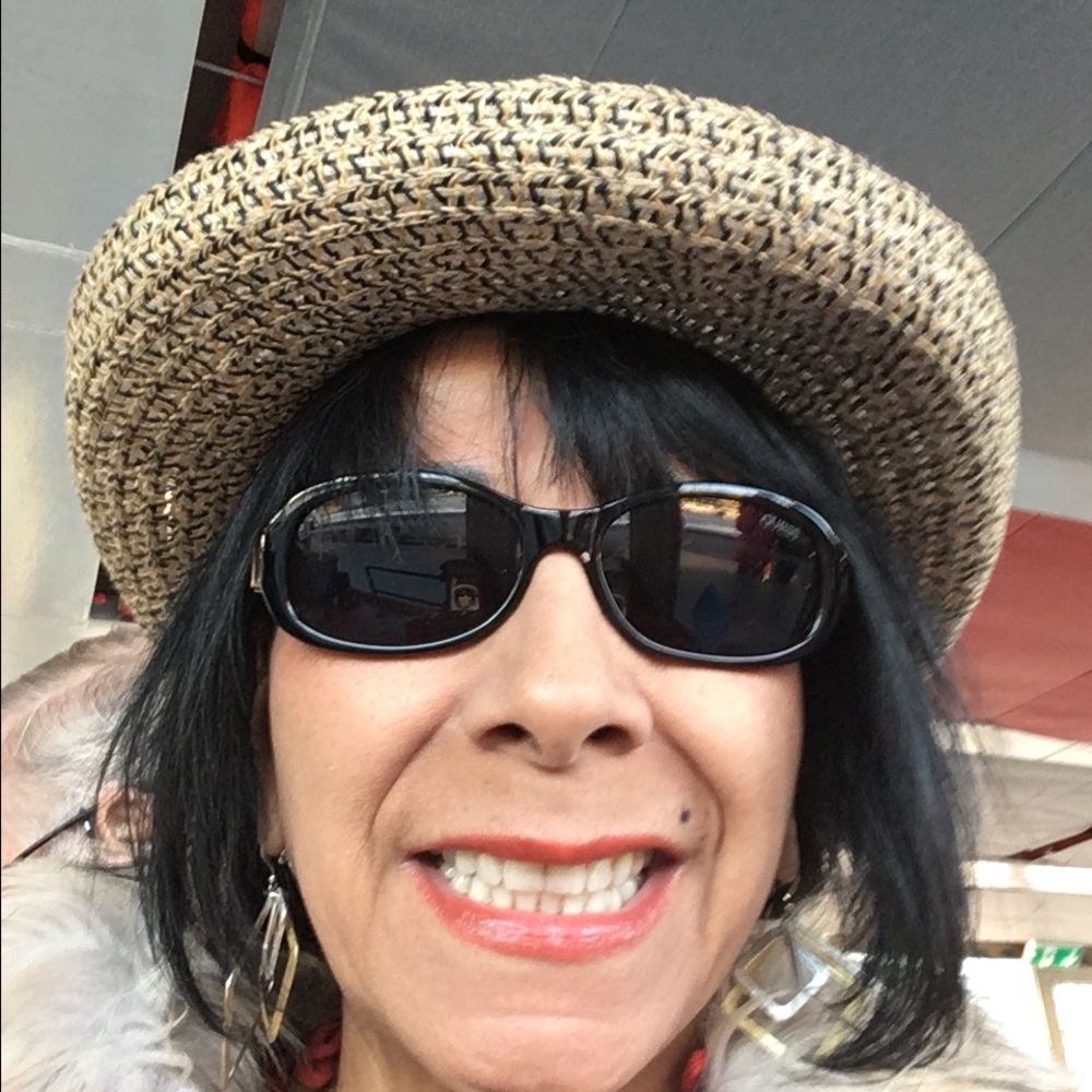 Meet your Posher, Maria