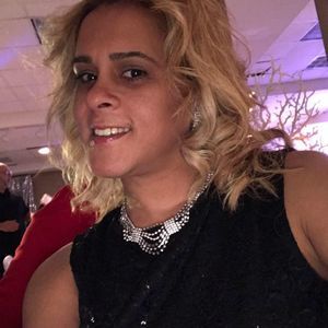 Meet your Posher, Evette