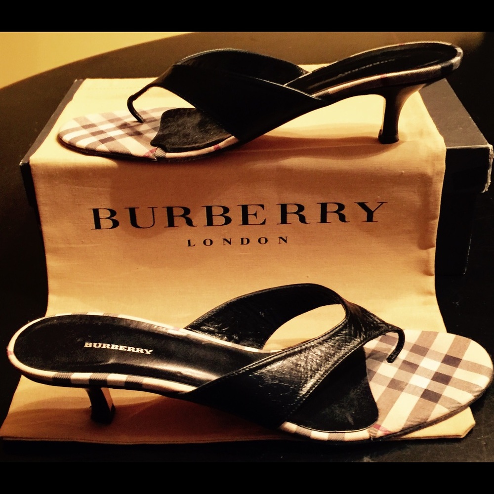Burberry Parsons Sandal Size 10.5