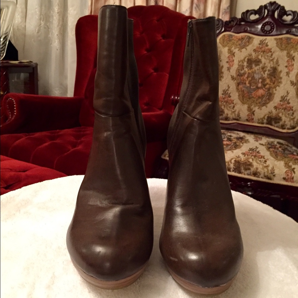 Brown boots