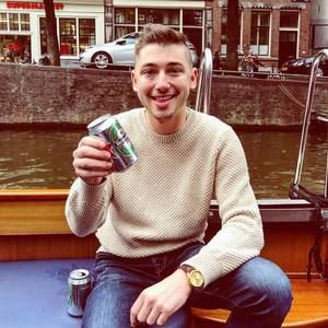 Meet your Posher, Brinson