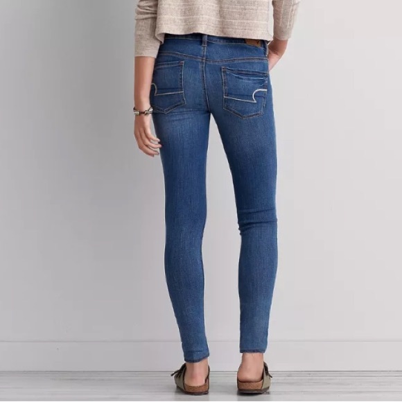 Women's American Eagle Jeans Sz. 6 - Picture 3 of 3