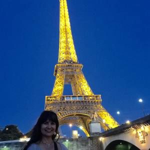 Meet your Posher, Yvette