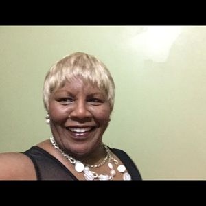 Meet your Posher, Lorna