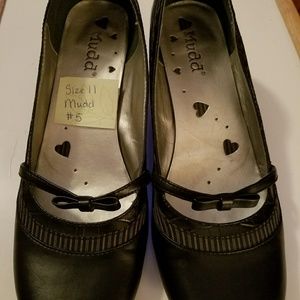 Mudd Black Kitten Heel Pumps
