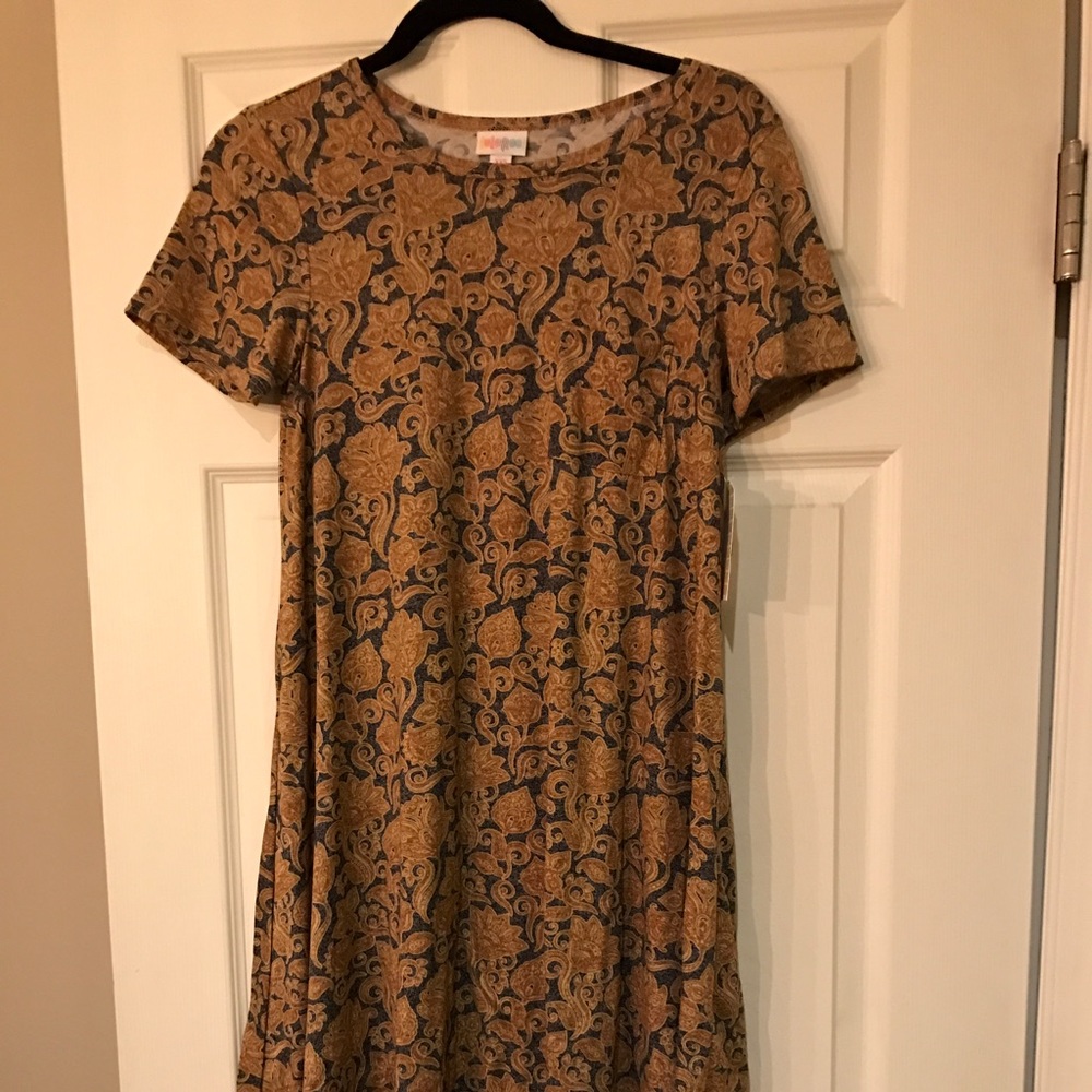 Lularoe BNWT grey gold Carly